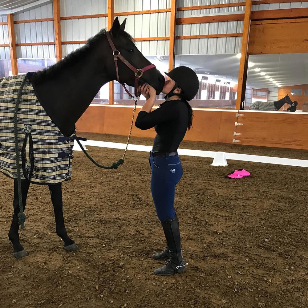 Meet your Posher, Tecia